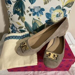 TORY BURCH ❤️🌟 GIGI PUMP ROYAL SUEDE FRENCH GRAY ⭐️